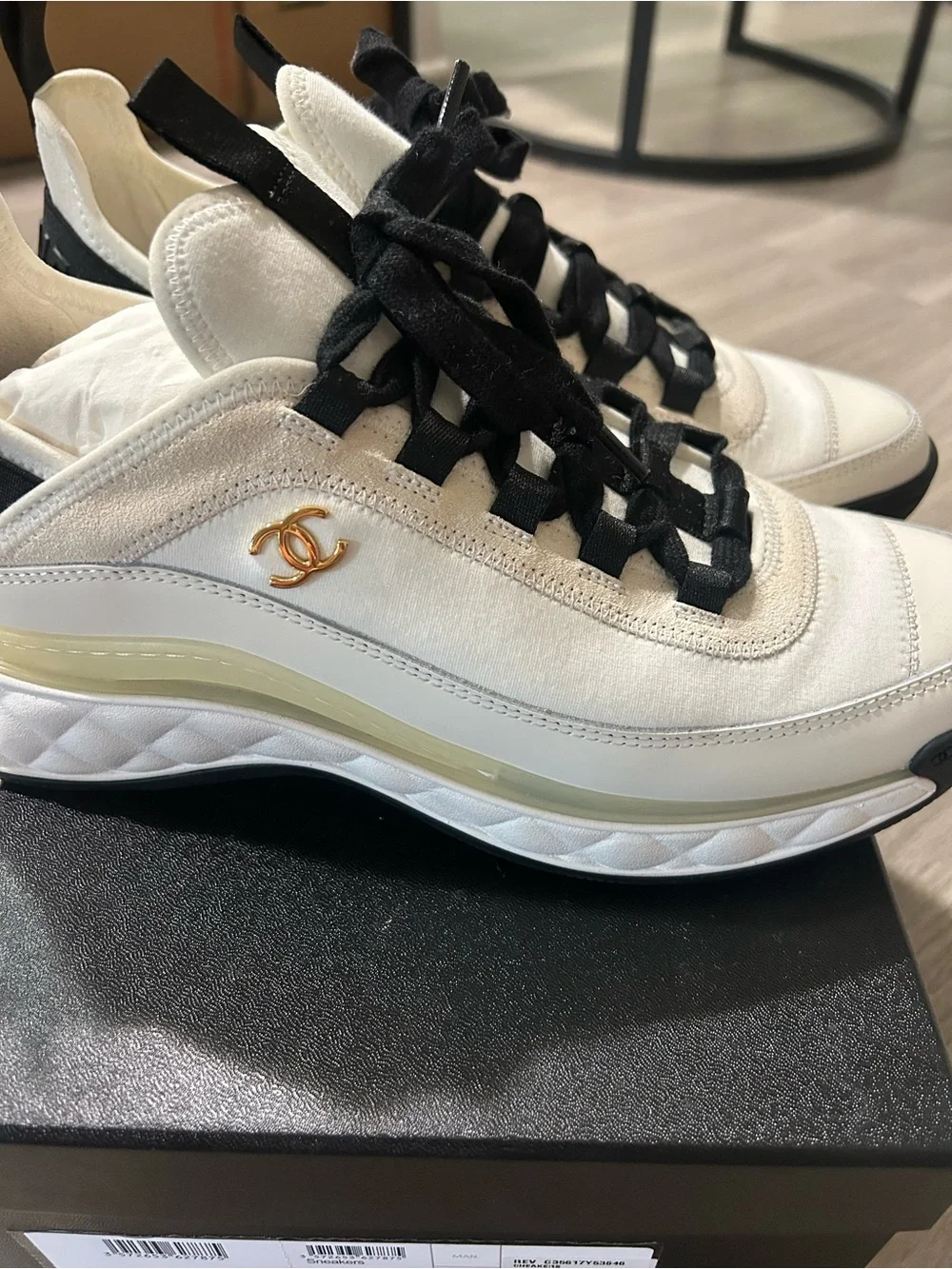 Womens CHANEL white ivory black Velvet Calfskin sneakers gold logo size 40 US 10